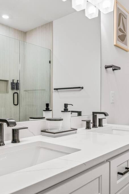 Modern 4br Retreat In Uptown! Charlotte